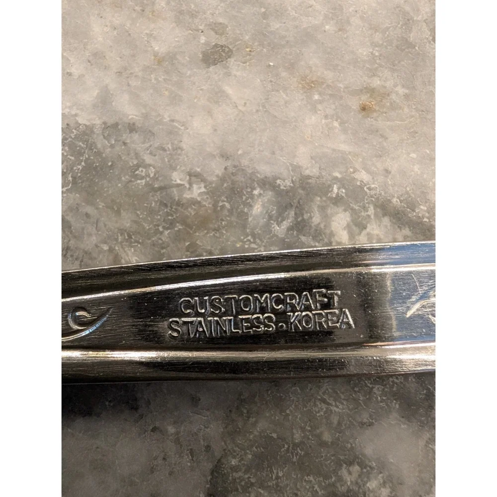 N/A knives spoons